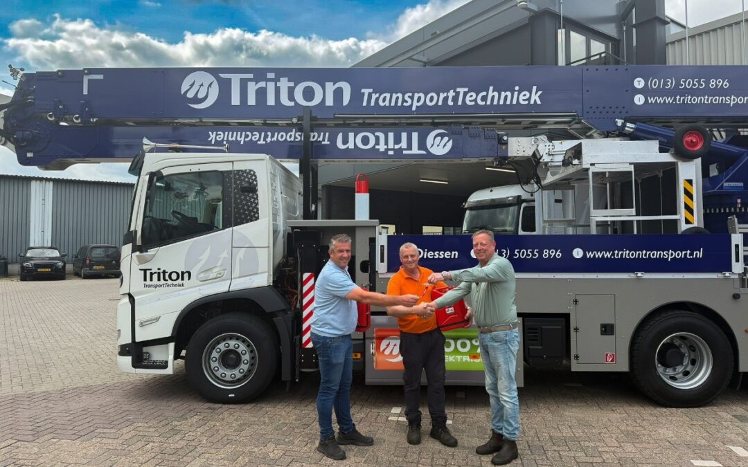 Triton Transport Techniek neemt grootste volledig elektrische Klaas-kraan van Nederland in gebruik